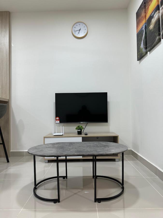 Sea View The Shore Luxury Newly Renovated Homestay Kota Kinabalu Esterno foto